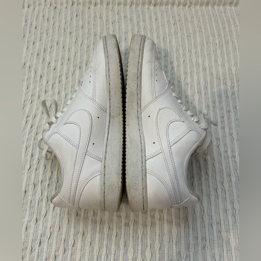 WOMANS NIKE COURT VISION LO NN - Picture 3 of 10